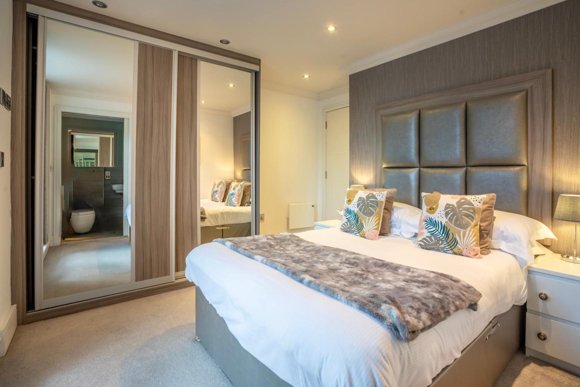 31 Cocoa Suites York Esterno foto